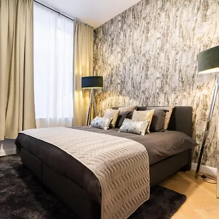 The 99, Sauna & Parking * Liege