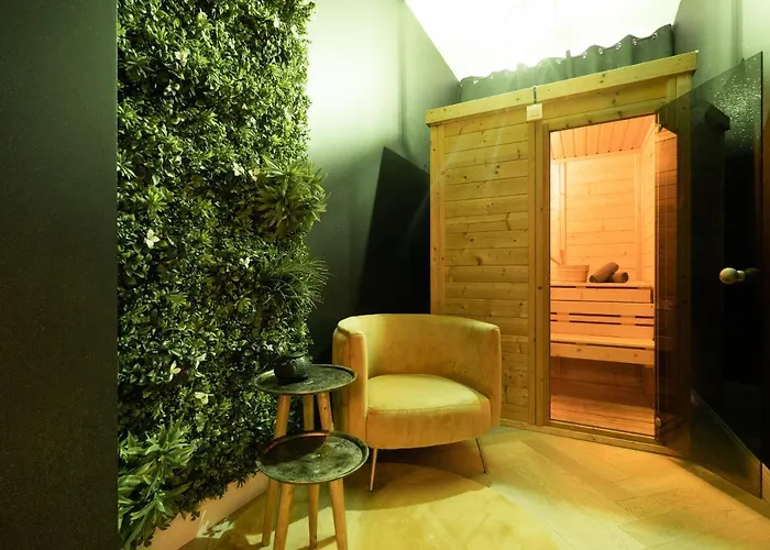 The 99, Sauna & Parking *